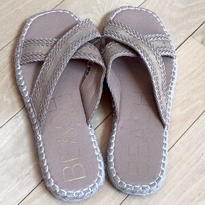 BEACH by Matisse hightide slide on sandals, espadrille flats. Women’s size 8